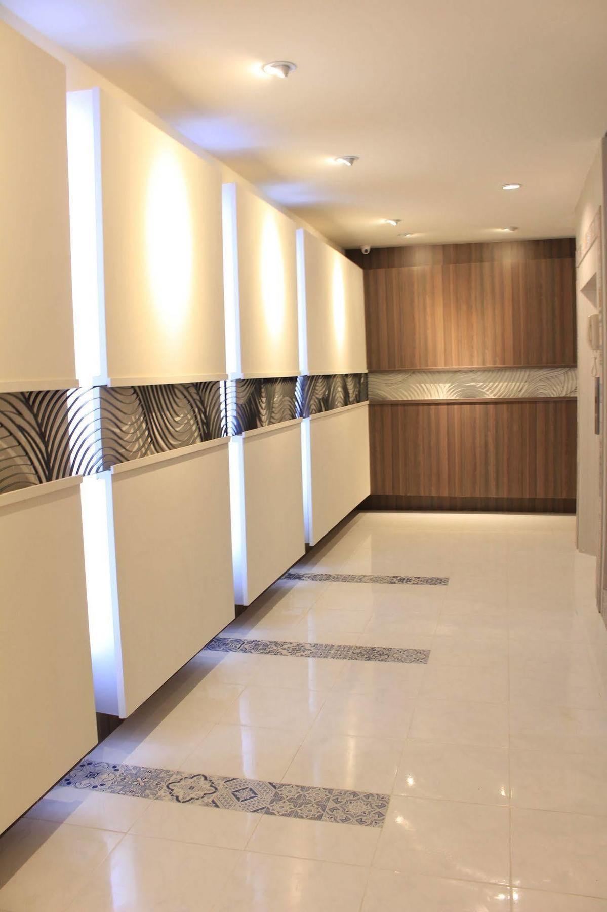 Hotel October Пхукет Экстерьер фото